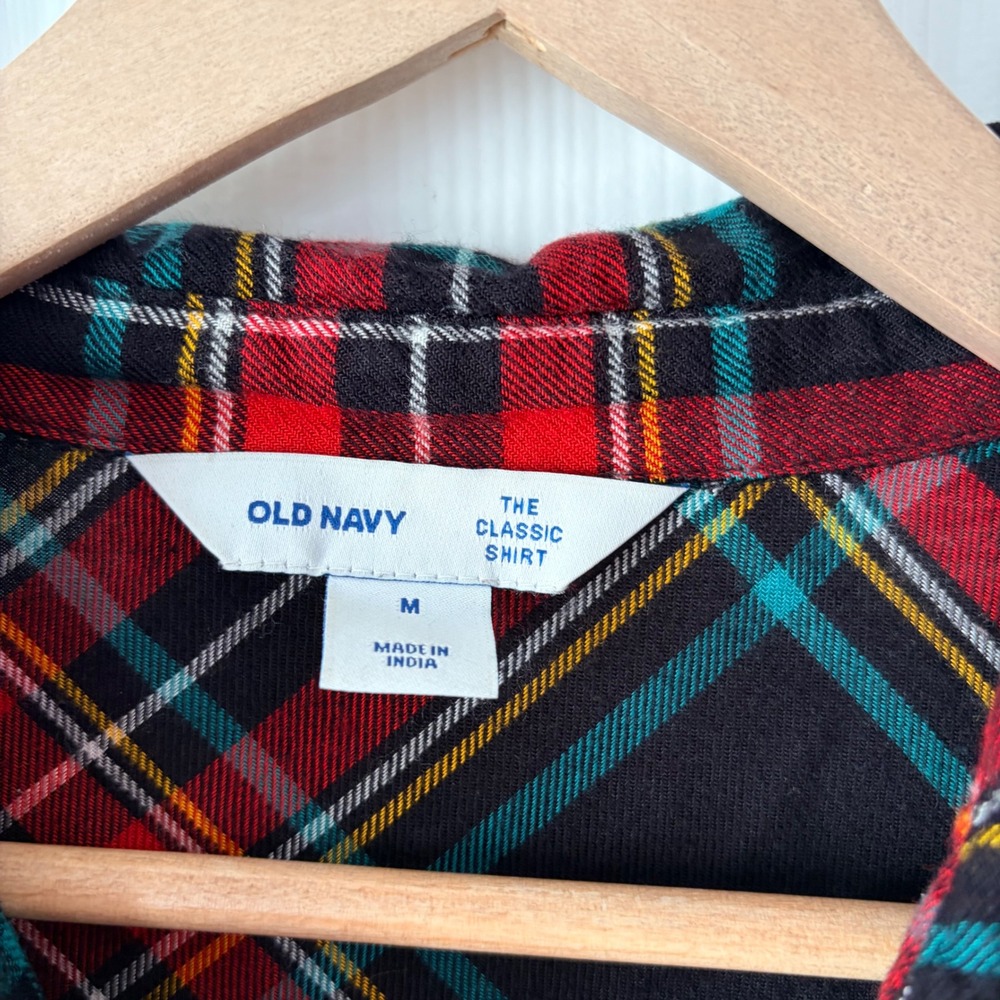 Old Navy The Classic Shirt Womens Medium Black Multi Plaid Rayon Button Up - Picture 3 of 7